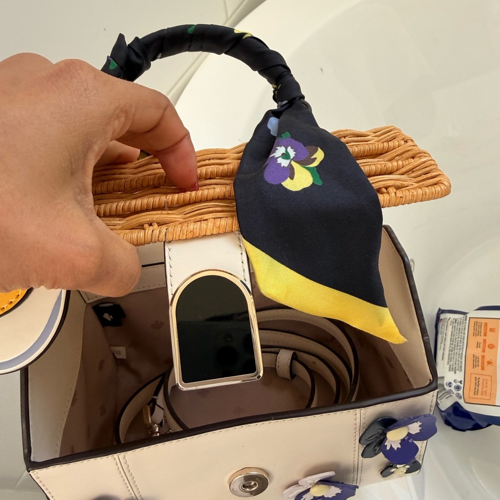 Kate spade Wicker bird house - Picture 5 of 5